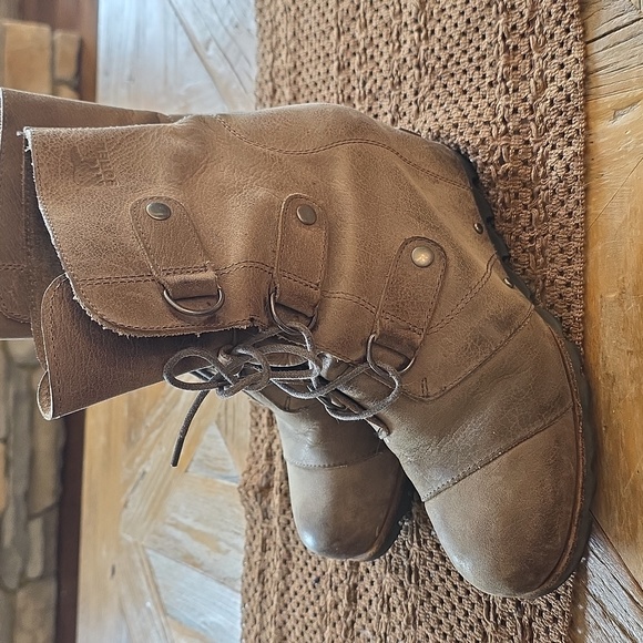 SOREL Joan Of Arc Boots 6.5 - Picture 7 of 9